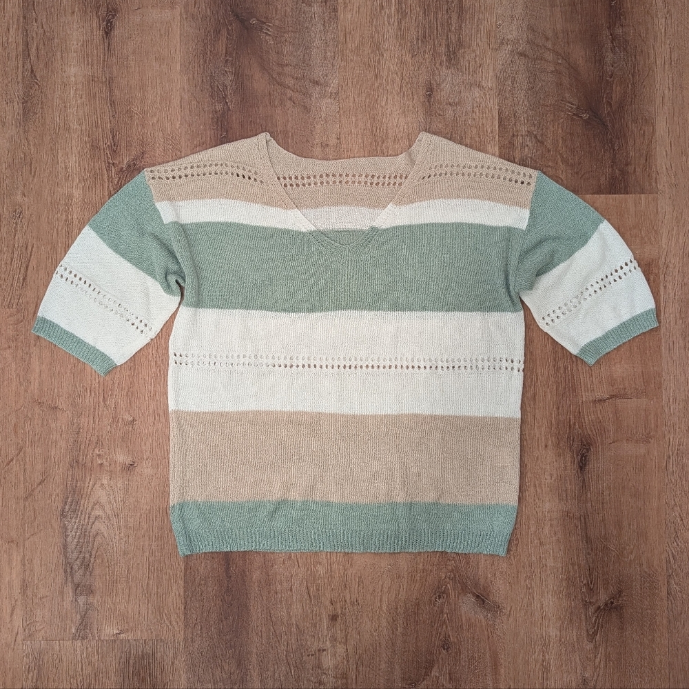 Short Sleeve Striped V-Neck Sweater Size S